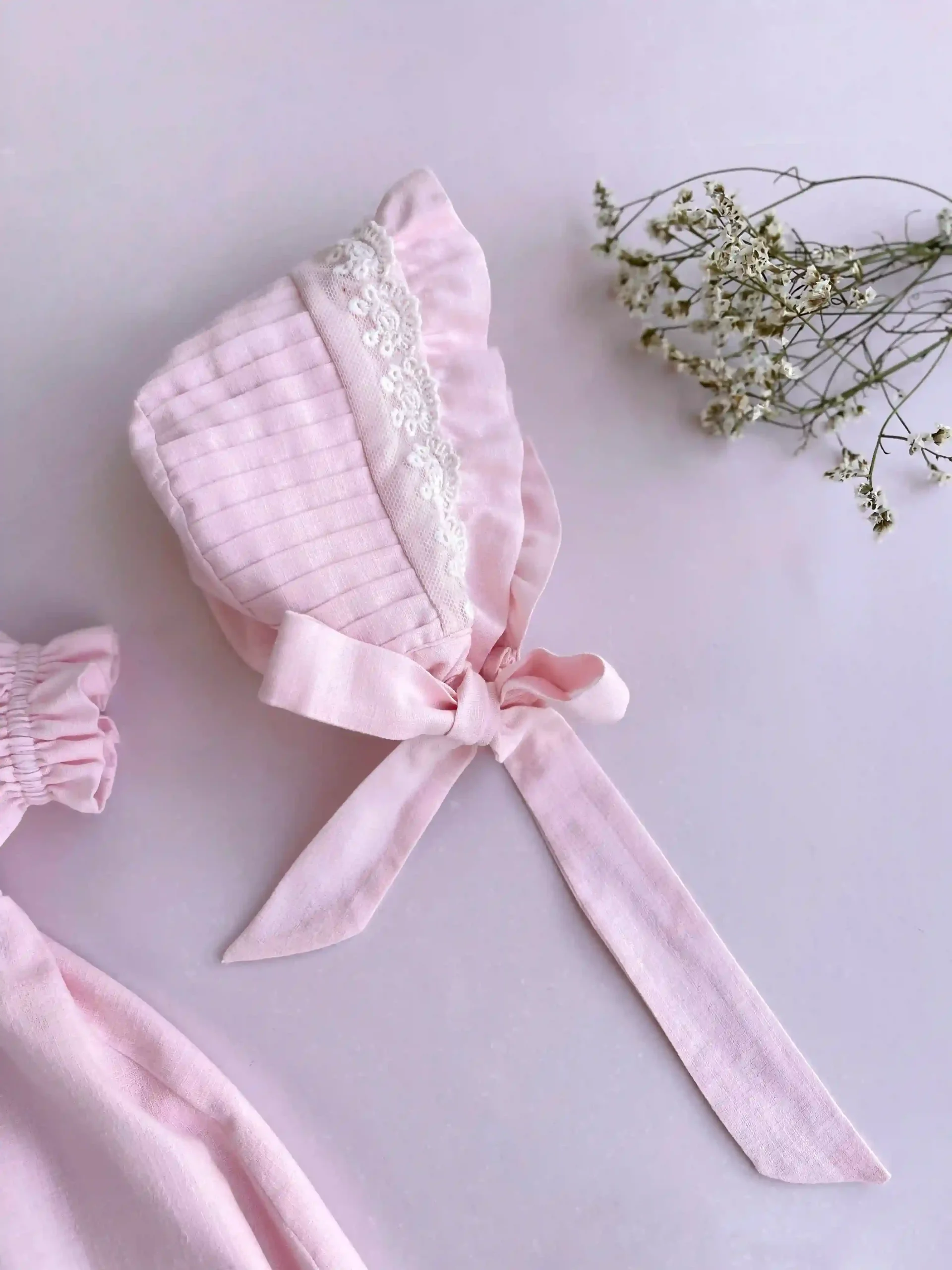 Ranita rosa en algodón con encaje y capota para bebé niña - Imagen 6