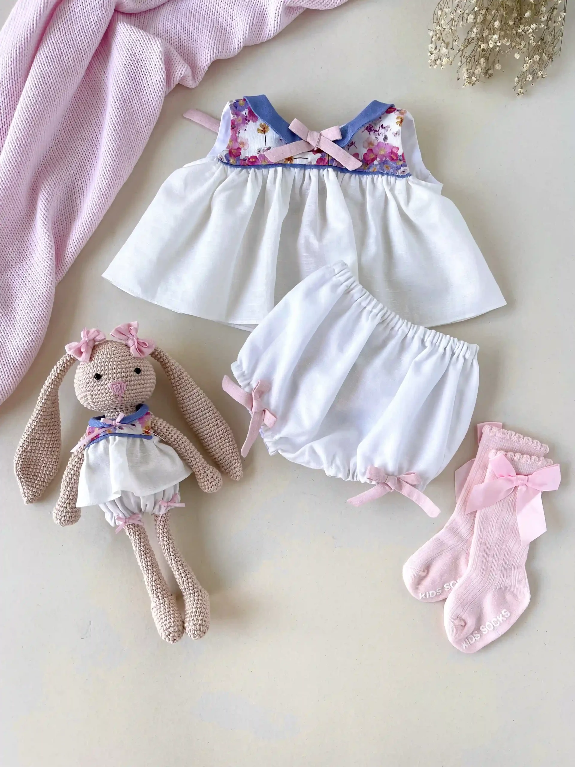 Conjunto en lino blanco perla para bebé niña - Imagen 3
